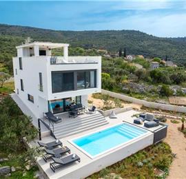 3 Bedroom Villa with Heated Pool and Sea view near Stari Grad, Hvar Island Sleeps 6-8 